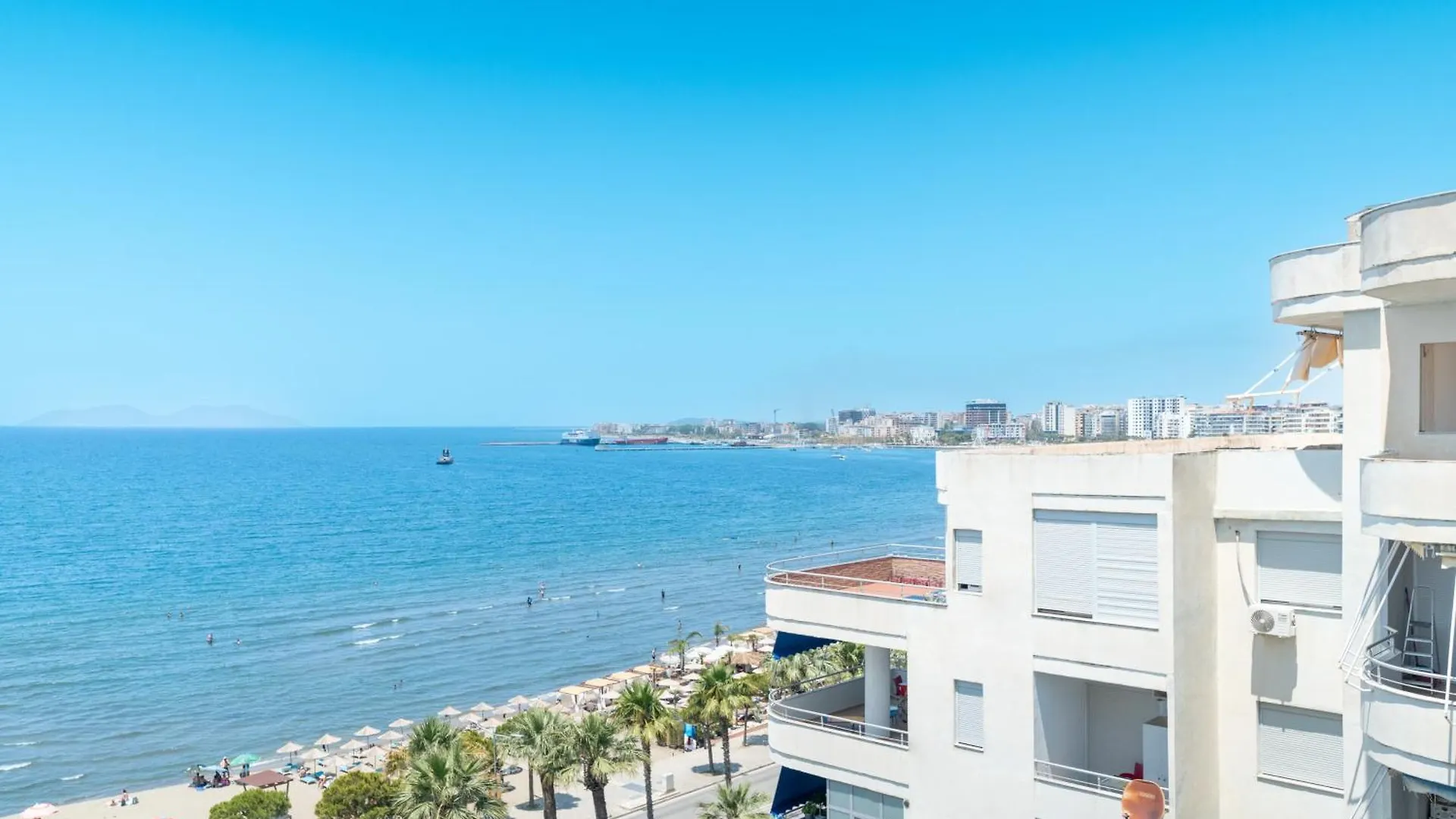 Top-Floor Seaview Apartment Vlorë
