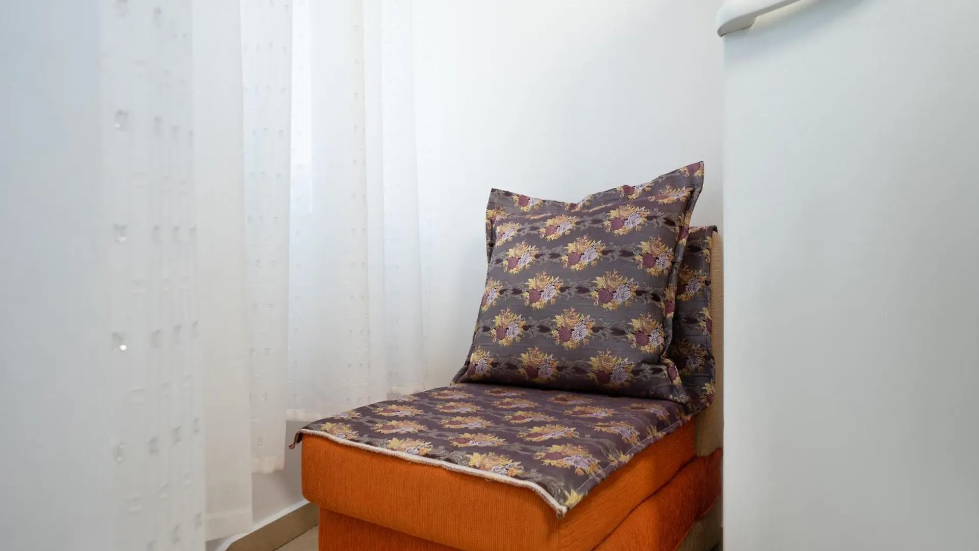 Top-Floor Seaview Apartment Vlorë