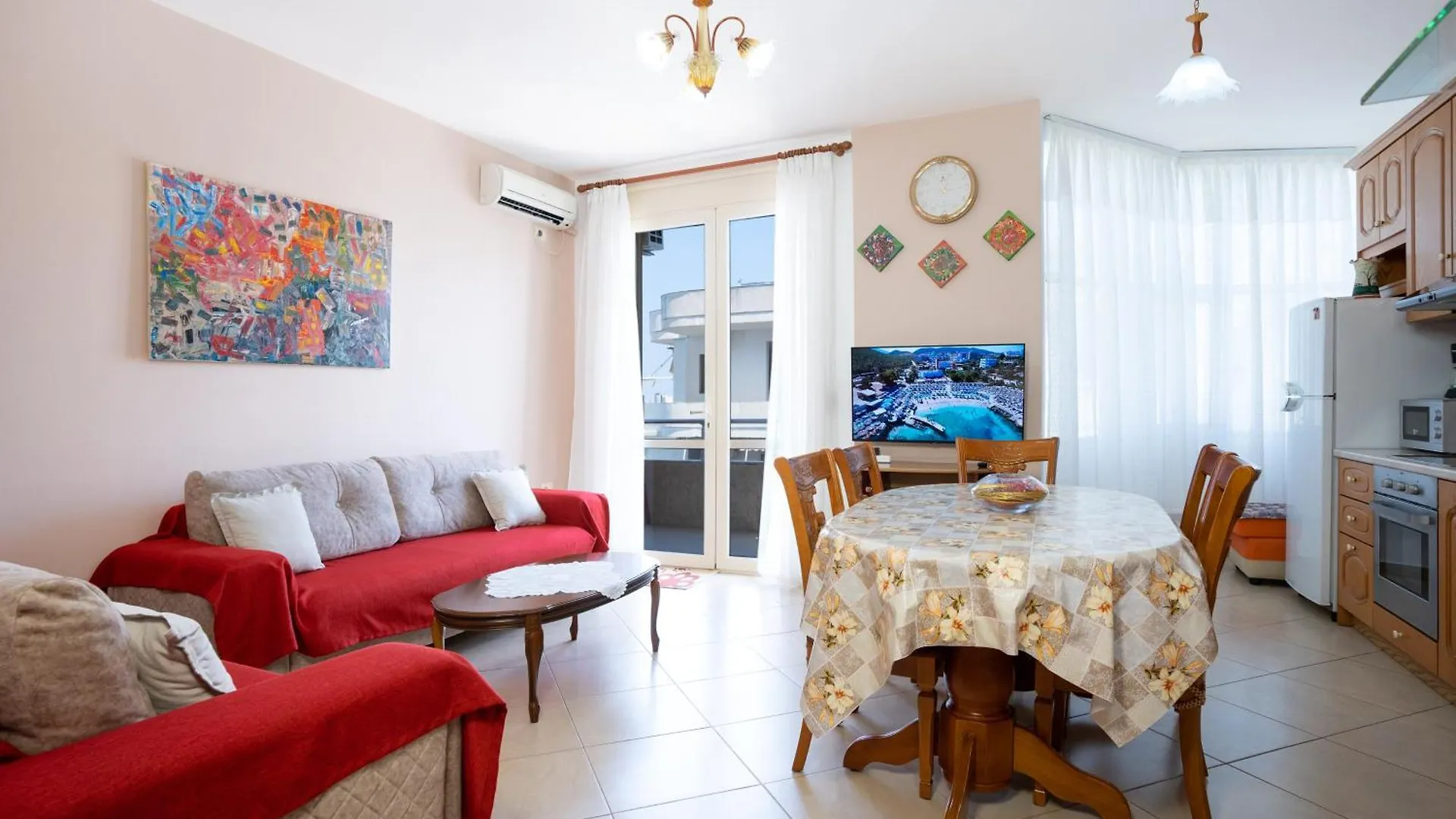 Top-Floor Seaview Apartment Vlorë 0*,  阿尔巴尼亚